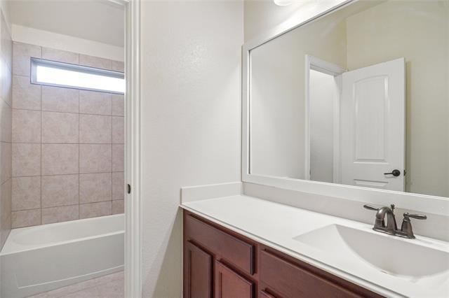 Building Photo - 3409 Bluewater Dr