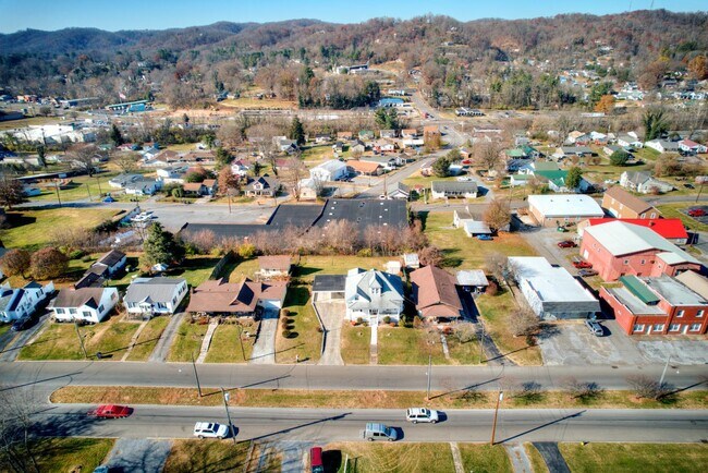 Building Photo - 1624 Edgemont Ave