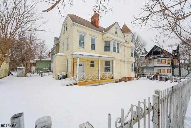 Building Photo - 36 N 6th St