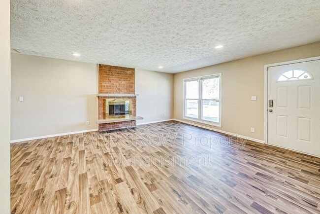 Building Photo - 3541 N Wittfield St