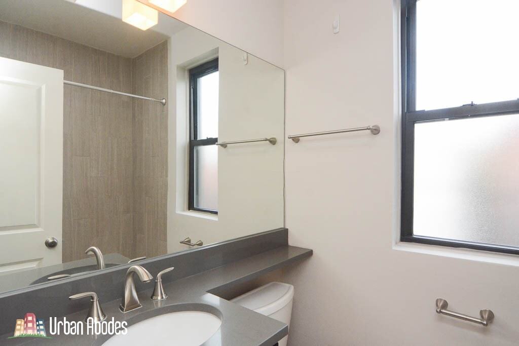 Building Photo - 2832 W Palmer St