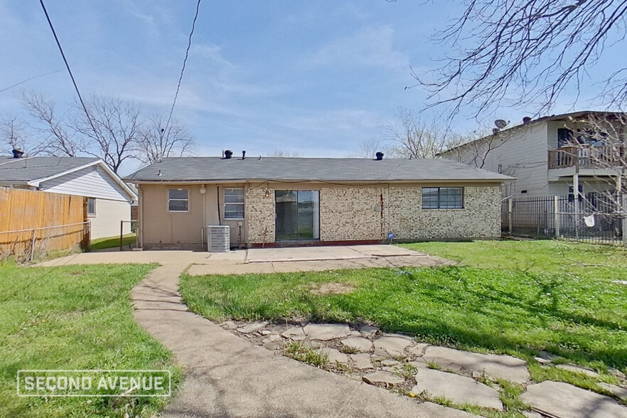 Building Photo - 1705 Allentown Dr