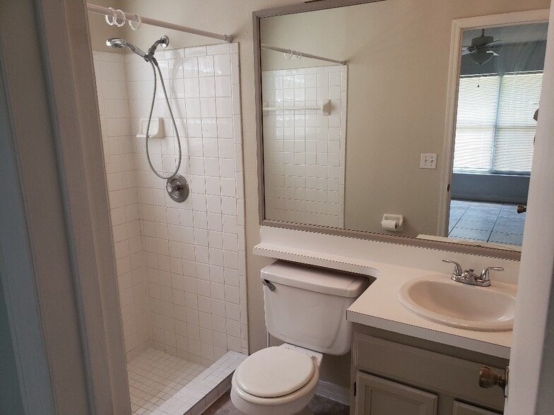 Master Bath - 9326 Bud Wood St