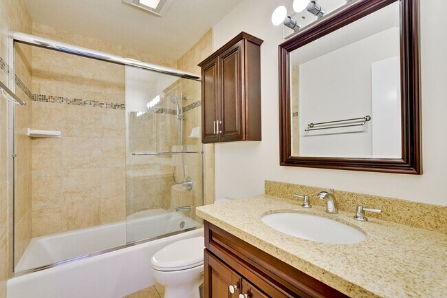 Building Photo - 2/2 Downstairs Condo in a Great Location Nestled Behind EBAY in The Hamilton Corners Community