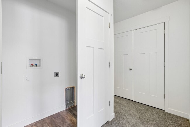 Building Photo - 734 E 500 S