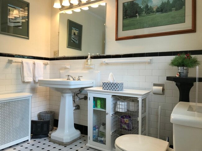 Building Photo - 46 Parkway