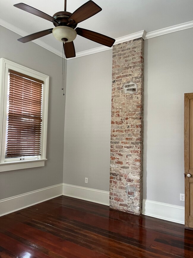 Building Photo - 218 N Alexander St