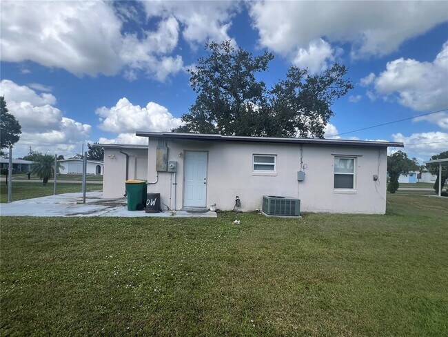 Building Photo - 21139 Glendale Ave