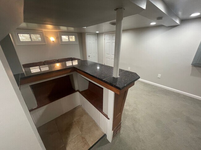 Building Photo - Spacious 3 Bedroom Home with Full finished Basement and Detached Garage!