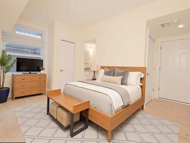 Building Photo - 48 Beacon St