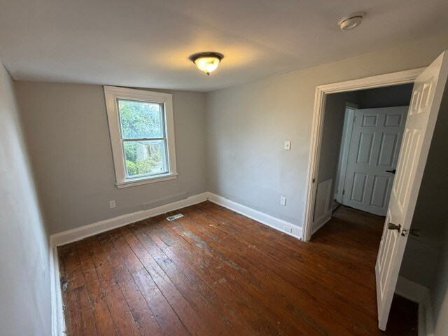 Building Photo - 4686 Hawthorne St