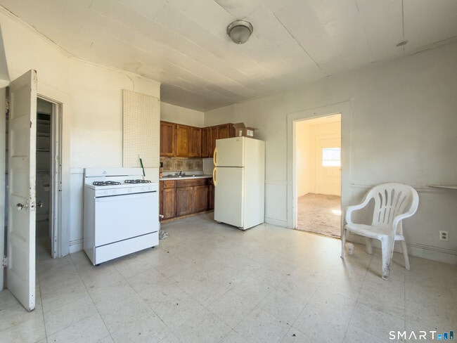 Building Photo - 324 Boswell Ave