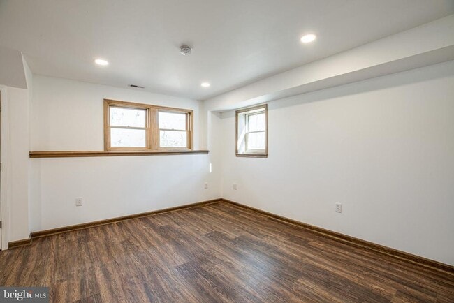 Building Photo - 11802 Hara St