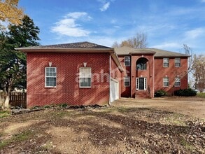 Building Photo - 1502 Halifax Dr