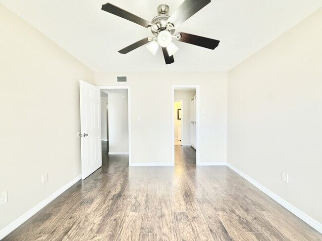 Building Photo - 2625 FL-590