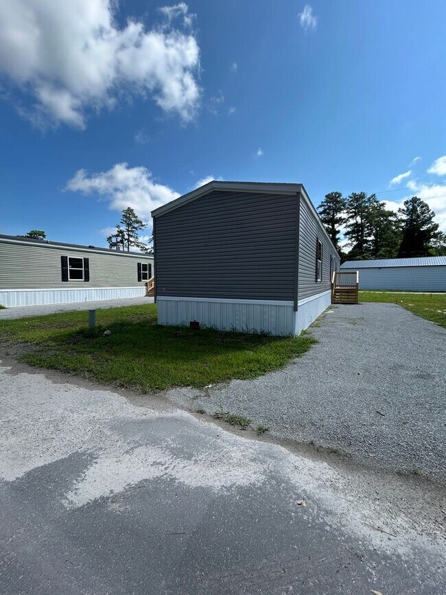 Building Photo - 127 Hubert Blvd