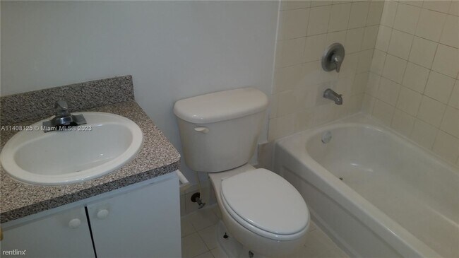 Building Photo - 4 br, 2 bath House - 13950 NE 2nd Ave # 1A 0