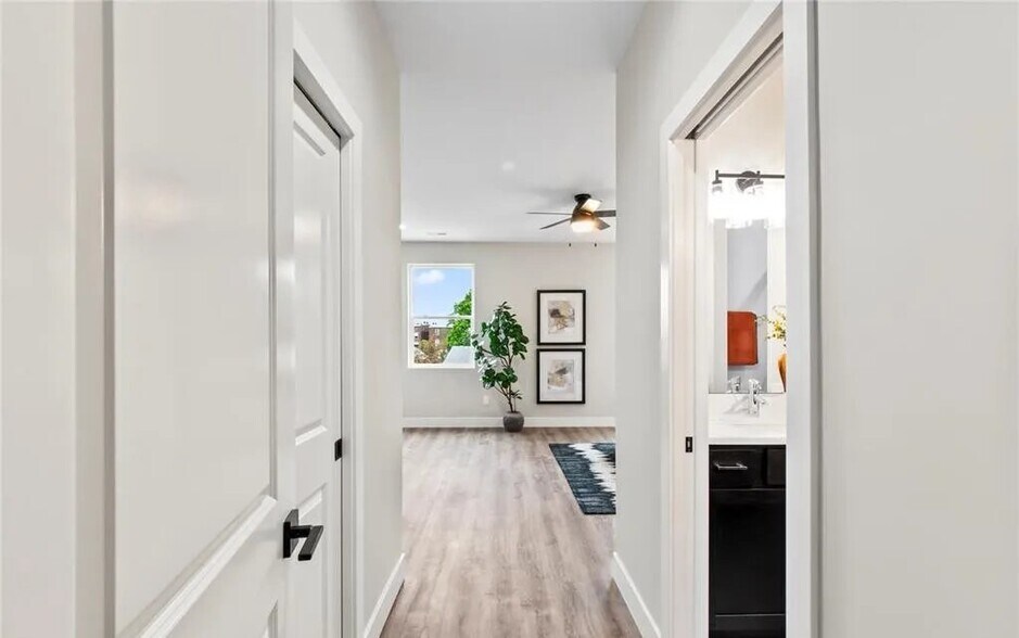 Building Photo - 2734 59th St