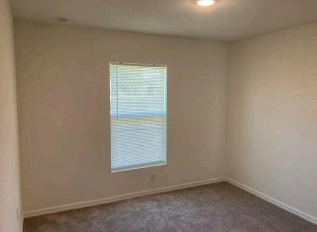 Building Photo - 4281 Golfair Ln