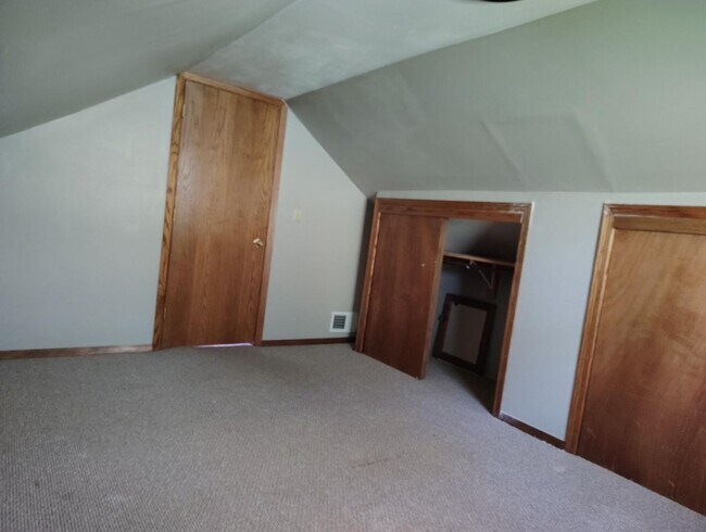 Building Photo - Single Family 4 Bed/2 Bath House for Rent!!