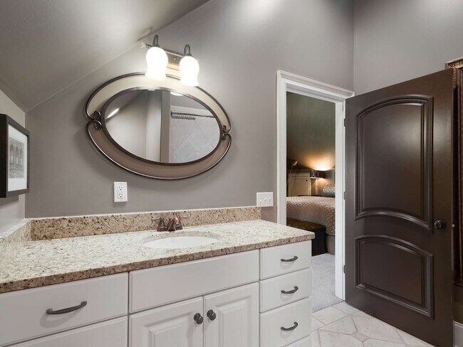 Building Photo - 3807 Harding Pl