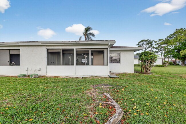 Building Photo - 5093 Privet Pl