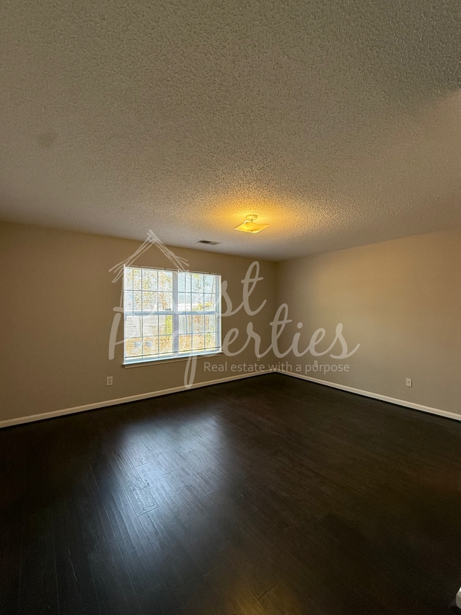 Building Photo - 427 Kingston Trace Rd