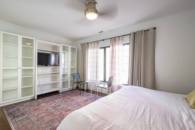 Building Photo - 3209 Cherry Hill Ln