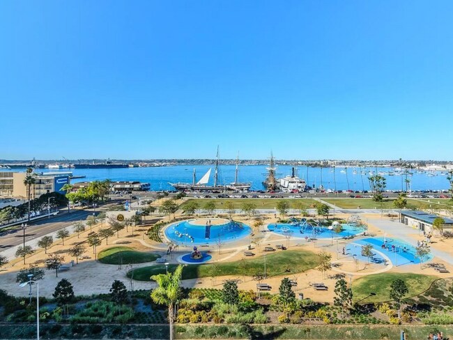 Building Photo - 425 W Beech