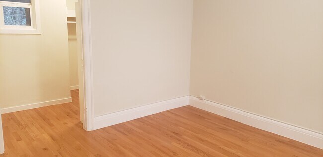 Building Photo - 846 Bush St