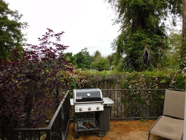 Building Photo - 56 La Venezia Ct