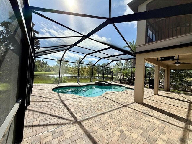 Building Photo - 10701 Laurel Vista Way