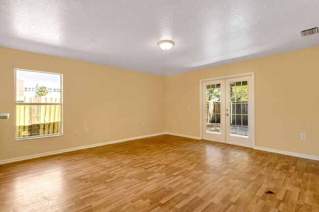 Building Photo - 3Bed 2Bath Single Family Home for Rent