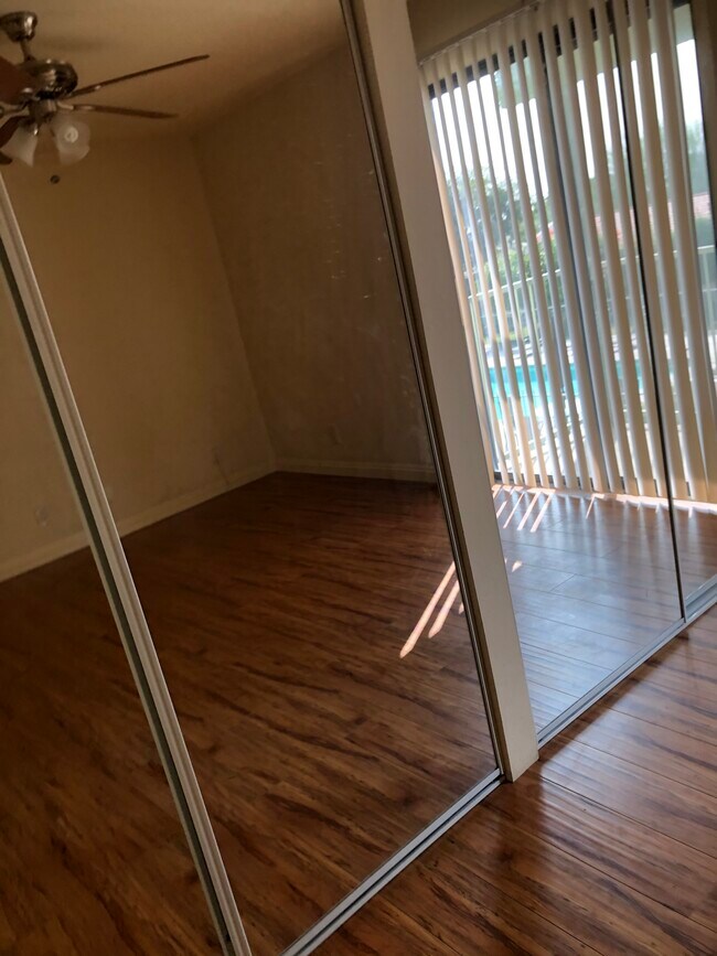 Building Photo - 32 Lakeview Cir