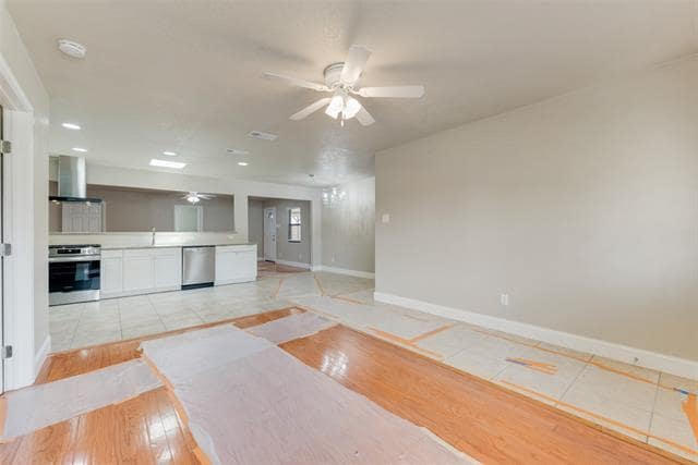 Building Photo - 2429 Towerwood Dr
