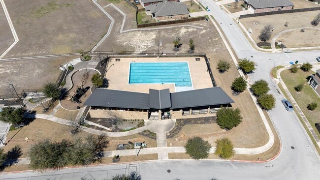 Building Photo - 564 Travertine Trail
