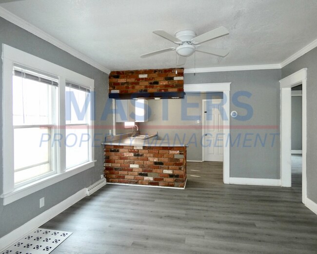 Building Photo - 1702 Hurd St