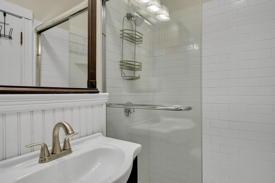 Building Photo - 317 Allston St