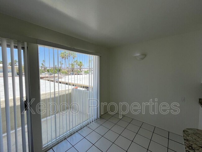 Building Photo - 550 El Cielo Rd
