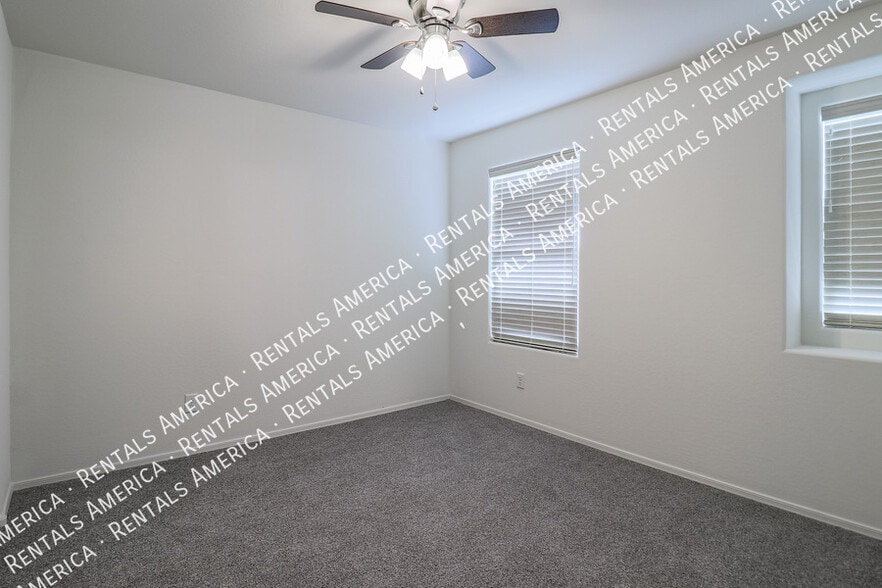 Building Photo - 16267 W La Ventilla Way