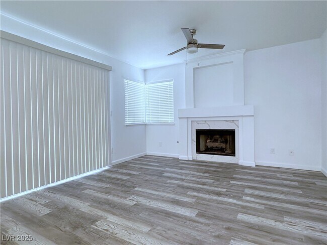 Building Photo - 9821 Cactus View Ave