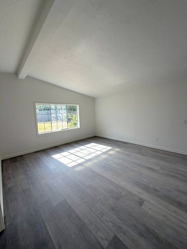 Building Photo - Home for Rent in West Seattle