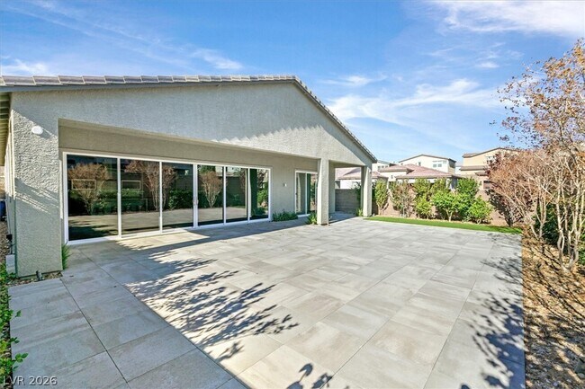 Building Photo - 3367 Stone View Ave