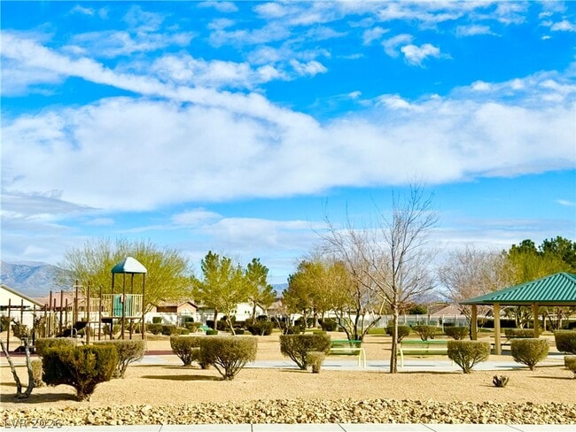 Building Photo - 3682 E Wallowa Dr