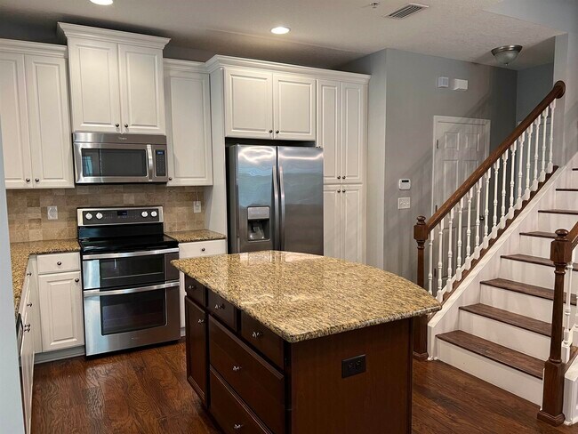 Building Photo - 68 Adelanto Ave