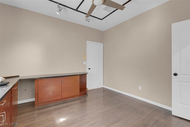 Building Photo - 9415 S Westwind Rd