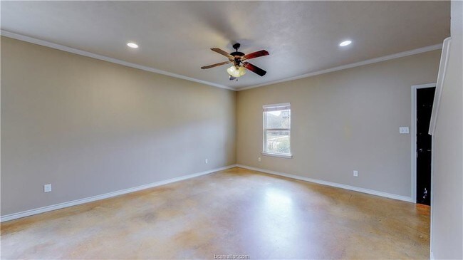 Building Photo - 3357 Keefer Loop