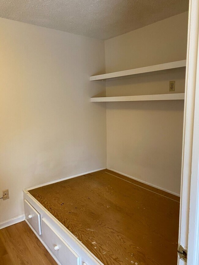 Building Photo - Barnwell Colony