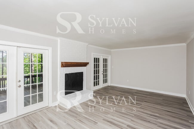 Building Photo - Feel like you are on vacation every day in this 4 bedroom, 3 bathroom home