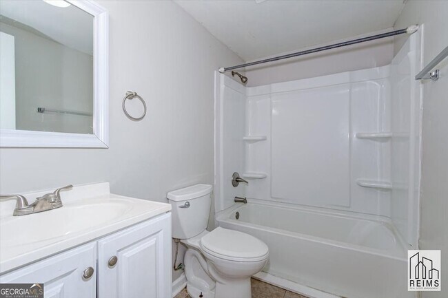 Building Photo - 1232 12th St